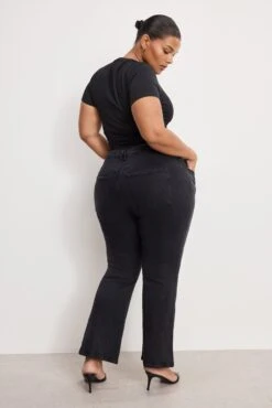 GOOD AMERICAN SOFT TECH GOOD KICK FLARE JEANS | BLACK390 -GOOD AMERICAN STORE 250710 24 KEY GHRKF220BS K390 C 3077 f92fdc68 10b8 45fa 93ea 331ef2cc594d