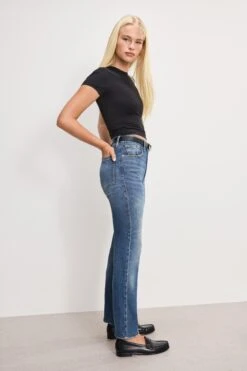 GOOD AMERICAN GOOD ICON STRAIGHT ANKLE JEANS | INDIGO1082 12 GOOD AMERICAN GOOD ICON STRAIGHT ANKLE JEANS | INDIGO1082 -GOOD AMERICAN STORE 250711 04 GICA395001 I1082 A 0482