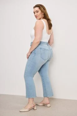 SOFT-TECH GOOD LEGS CROP MINI BOOT JEANS | INDIGO743 -GOOD AMERICAN STORE 3.241008 22 GLCMBTS960T I743 C GLCMB 0069