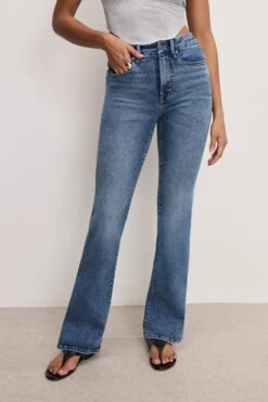 GOOD AMERICAN GOOD CLASSIC BOOTCUT COMPRESSION JEANS | INDIGO254 -GOOD AMERICAN STORE 4.241126 23 GCB014TE I254 GCBJ A 0045