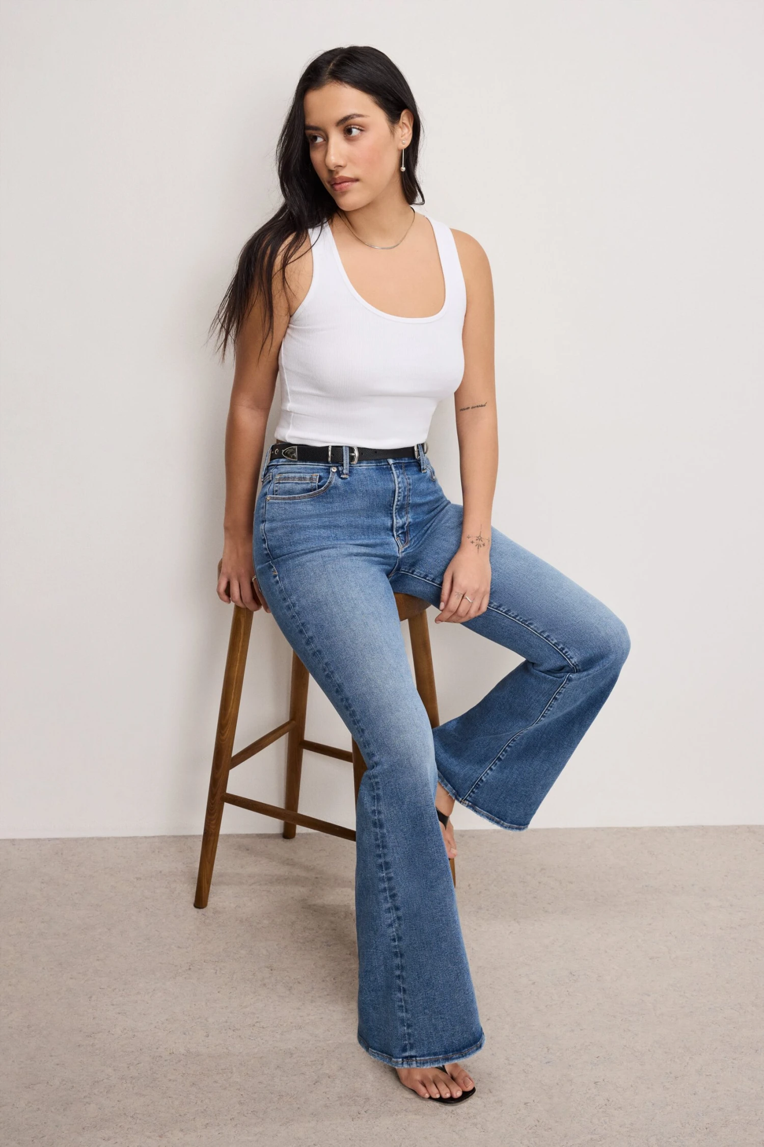 GOOD AMERICAN ALWAYS FITS GOOD LEGS FLARE JEANS | INDIGO316 3 GOOD AMERICAN ALWAYS FITS GOOD LEGS FLARE JEANS | INDIGO316