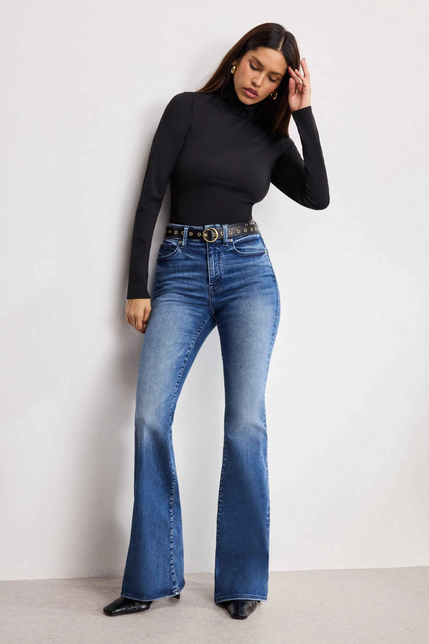 GOOD AMERICAN ALWAYS FITS GOOD LEGS FLARE JEANS | INDIGO1071 4 GOOD AMERICAN ALWAYS FITS GOOD LEGS FLARE JEANS | INDIGO1071 - Image 2