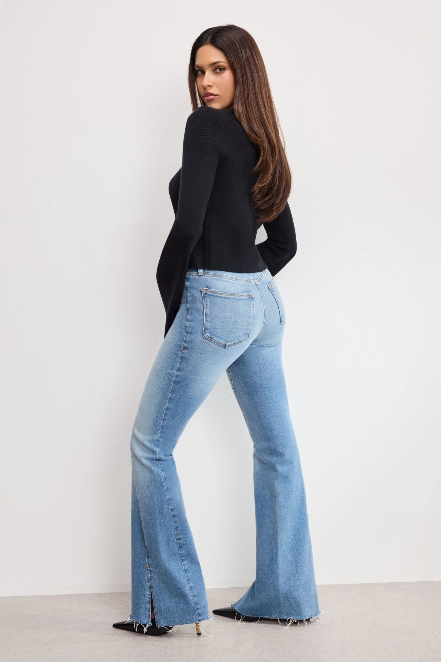 GOOD AMERICAN SOFT TECH GOOD LEGS FLARE JEANS | INDIGO995 4 GOOD AMERICAN SOFT TECH GOOD LEGS FLARE JEANS | INDIGO995 - Image 2