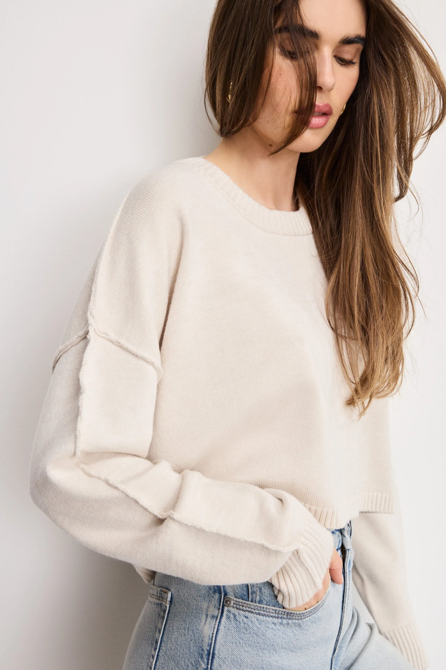 GOOD AMERICAN COZY KNIT CREW NECK | VANILLA001 5 GOOD AMERICAN COZY KNIT CREW NECK | VANILLA001 - Image 3
