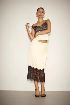 GOOD AMERICAN SATIN LACE CAMISOLE | ECRU003