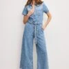 FIT FOR SUCCESS LITE LINEN DENIM CROPPED JUMPSUIT | INDIGO786 -GOOD AMERICAN STORE M 250219 26 GFFSPCTW80 I786 A 2941