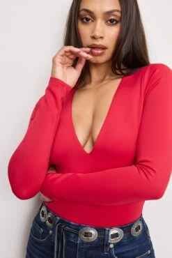 GOOD AMERICAN DOLLY SCUBA BODYSUIT | CRIMSON -GOOD AMERICAN STORE M 250307 21 GB0680DP CRIS 4 0121