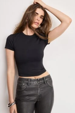 GOOD AMERICAN WEIGHTLESS SCUBA BABY TEE | BLACK001