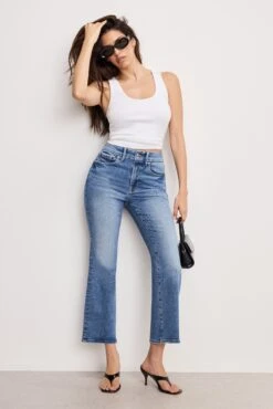 GOOD AMERICAN ALWAYS FITS GOOD LEGS CROPPED MINI BOOT JEANS | INDIGO953