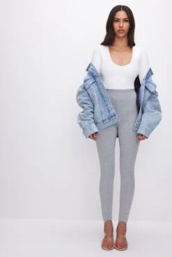 GOOD AMERICAN SCUBA SCOOP NECK BODYSUIT | WHITE001 -GOOD AMERICAN STORE T 230608 13 GB0545 W001 FALL23 A 0020