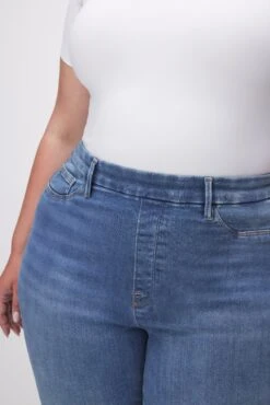 GOOD AMERICAN POWER STRETCH PULL-ON FLARE JEANS | INDIGO490 21 GOOD AMERICAN POWER STRETCH PULL-ON FLARE JEANS | INDIGO490 -GOOD AMERICAN STORE T 230629 13 GLF478TE I490 FALL23 C 0040 e21c9e08 6584 4452 afff ff25dd7ca54e